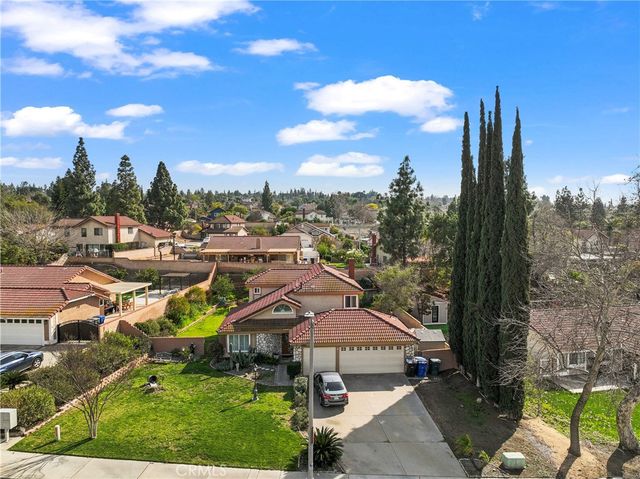 1302 Via Vista, Riverside, CA 92506