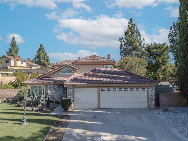 1302 Via Vista, Riverside, CA 92506