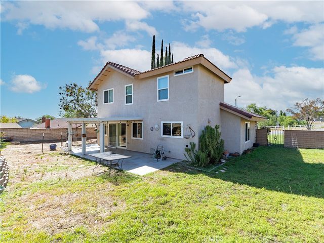 1302 Via Vista, Riverside, CA 92506
