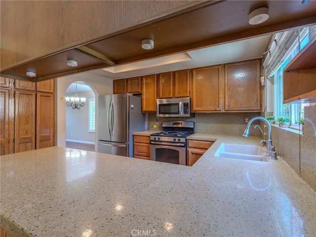 1302 Via Vista, Riverside, CA 92506
