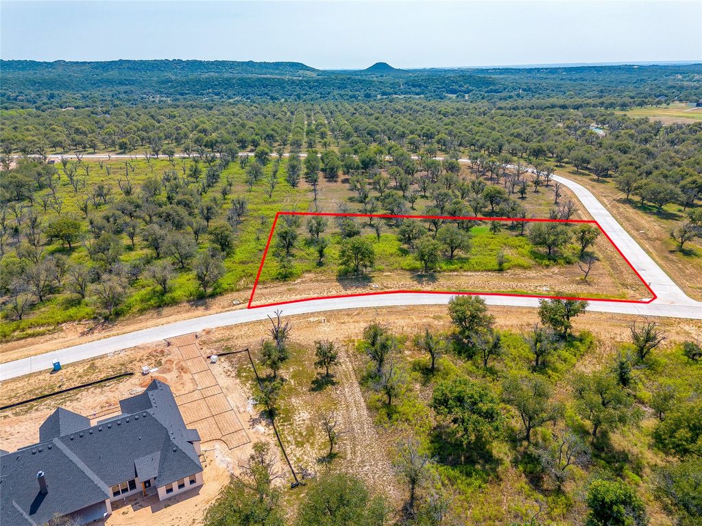 2400 Marvin Drive, Granbury, TX 76049
