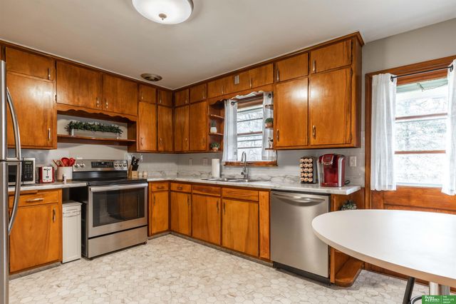 3138 N 54th Street, Omaha, NE 68104
