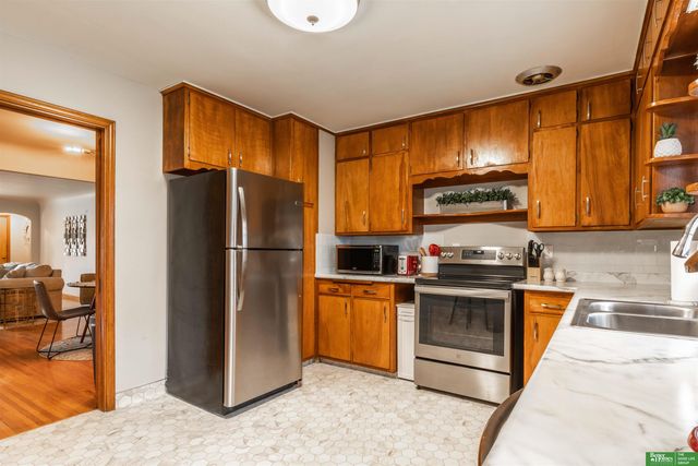 3138 N 54th Street, Omaha, NE 68104