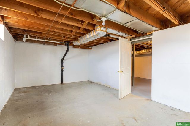3138 N 54th Street, Omaha, NE 68104