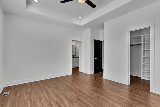 5409 N Saint Paul Ct, Wichita, KS 67204