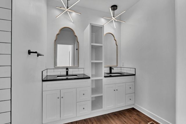 5409 N Saint Paul Ct, Wichita, KS 67204