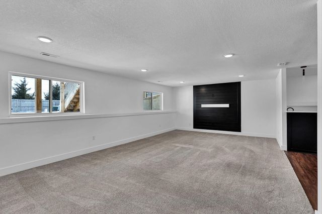 5409 N Saint Paul Ct, Wichita, KS 67204