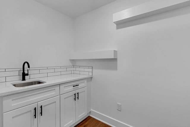 5409 N Saint Paul Ct, Wichita, KS 67204