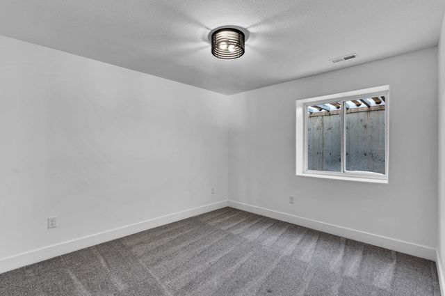 5409 N Saint Paul Ct, Wichita, KS 67204