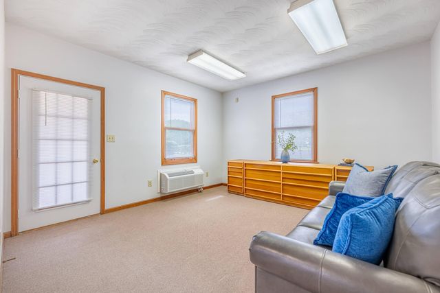 1424 N Lake Road 1424 N Lake Road, New Carlisle, OH 45344