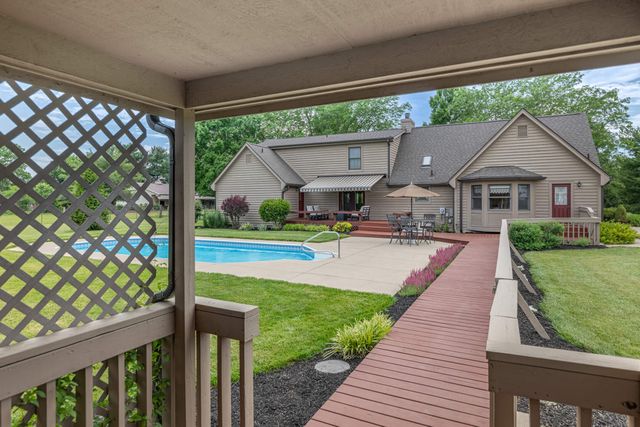 1424 N Lake Road 1424 N Lake Road, New Carlisle, OH 45344