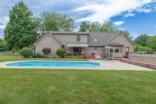 1424 N Lake Road 1424 N Lake Road, New Carlisle, OH 45344