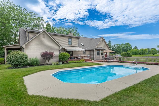 1424 N Lake Road 1424 N Lake Road, New Carlisle, OH 45344