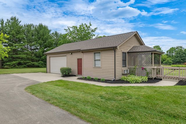 1424 N Lake Road 1424 N Lake Road, New Carlisle, OH 45344