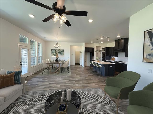 8940 E 161st Place, Bixby, OK 74008