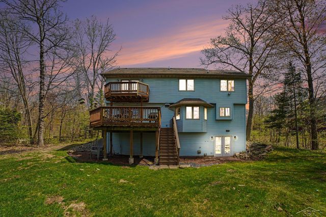 5089 N Fox Road, Sanford, MI 48657