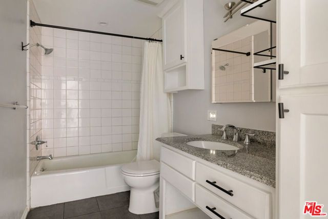 1935 Alpha Road 323, Glendale, CA 91208