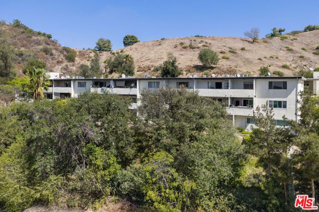 1935 Alpha Road 323, Glendale, CA 91208