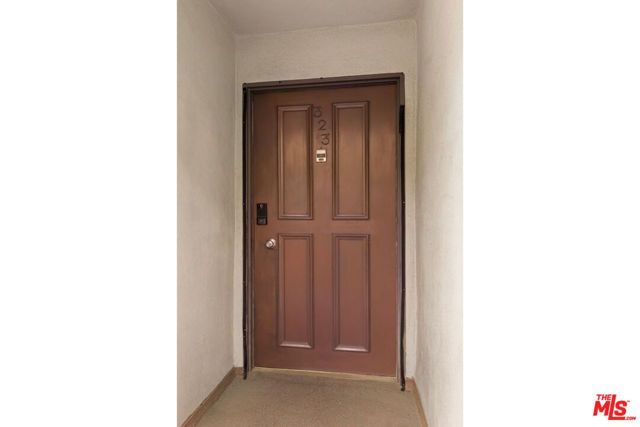 1935 Alpha Road 323, Glendale, CA 91208