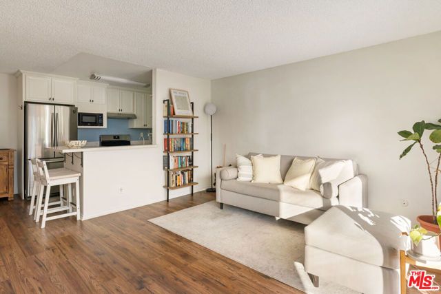1935 Alpha Road 323, Glendale, CA 91208