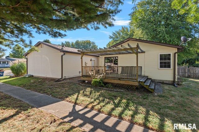 2901 ONTARIO Drive, Springfield, IL 62707