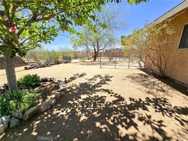23911 Tahquitz, Apple Valley, CA 92307
