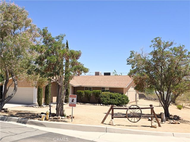 23911 Tahquitz, Apple Valley, CA 92307