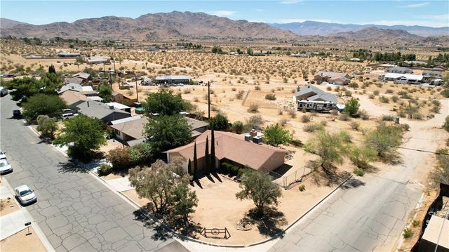 23911 Tahquitz, Apple Valley, CA 92307