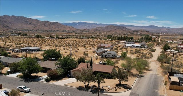 23911 Tahquitz, Apple Valley, CA 92307