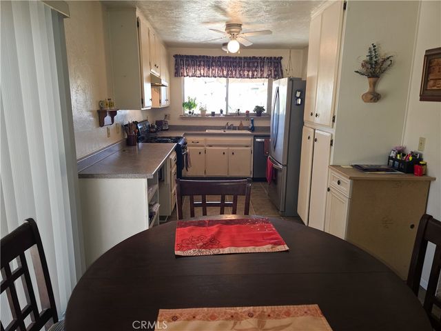 23911 Tahquitz, Apple Valley, CA 92307