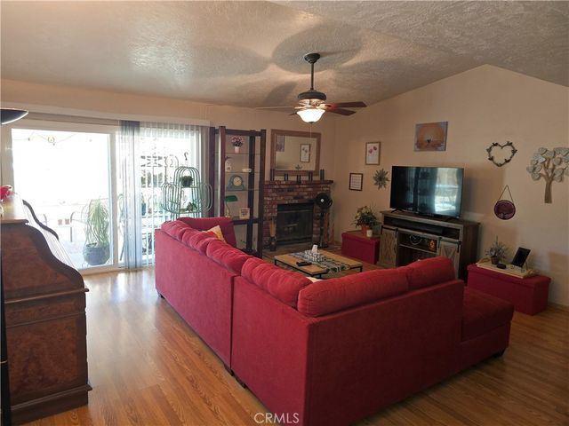23911 Tahquitz, Apple Valley, CA 92307