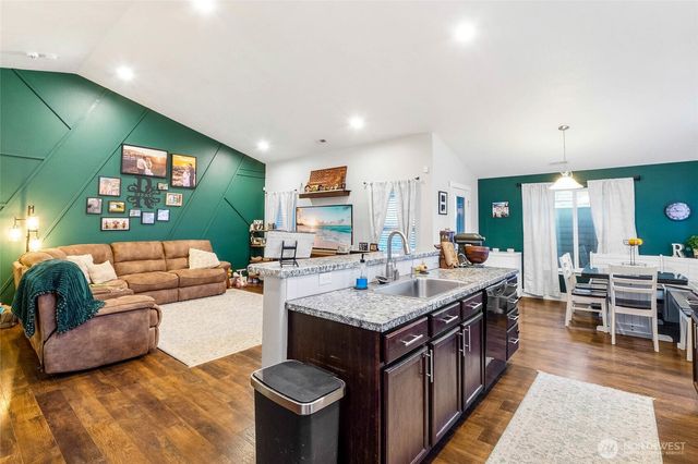 527 S Bayside Street, Moses Lake, WA 98837