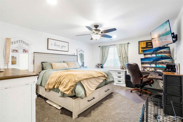 527 S Bayside Street, Moses Lake, WA 98837