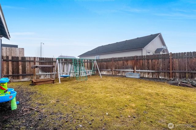 527 S Bayside Street, Moses Lake, WA 98837