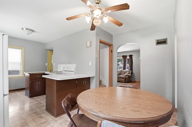 700 Cornwall Avenue, Waterloo, IA 50702
