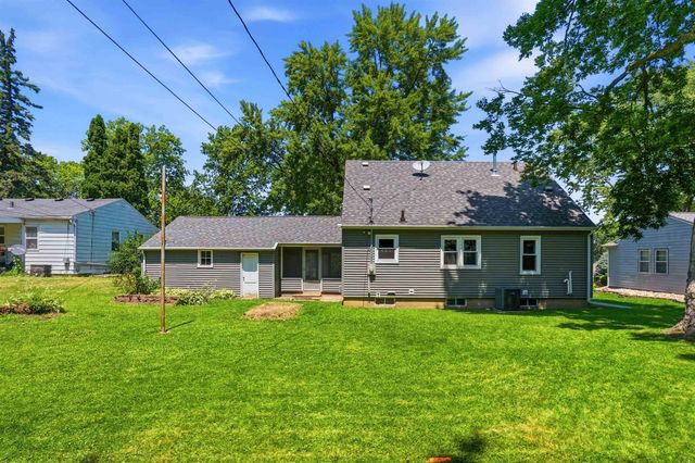 700 Cornwall Avenue, Waterloo, IA 50702