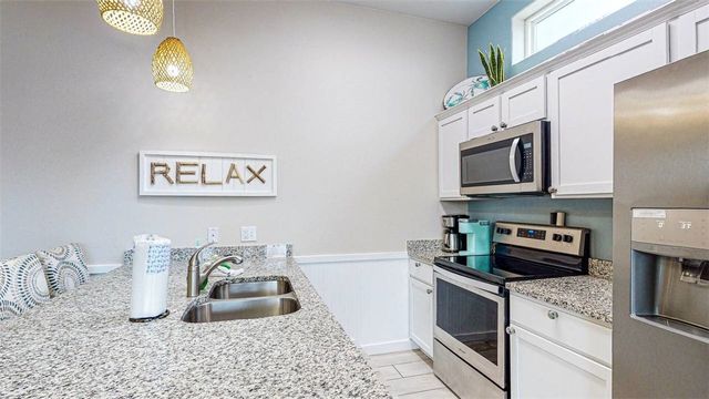 1813 S 11th St 101, Port Aransas, TX 78373