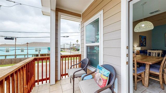 1813 S 11th St 101, Port Aransas, TX 78373