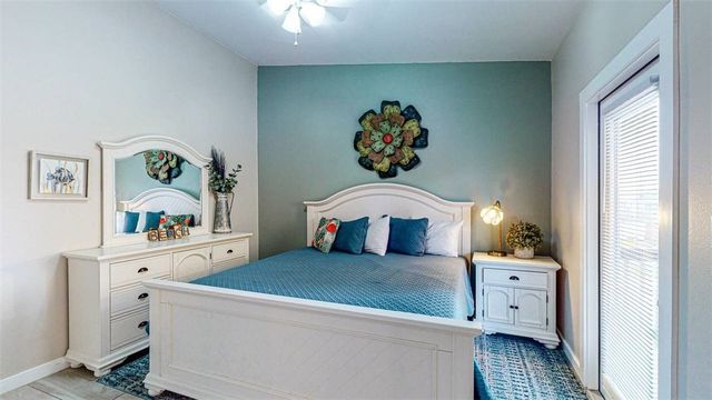 1813 S 11th St 101, Port Aransas, TX 78373