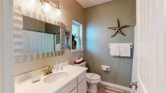 1813 S 11th St 101, Port Aransas, TX 78373