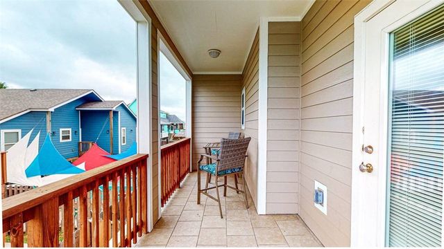 1813 S 11th St 101, Port Aransas, TX 78373