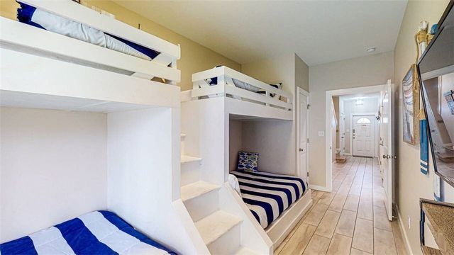 1813 S 11th St 101, Port Aransas, TX 78373