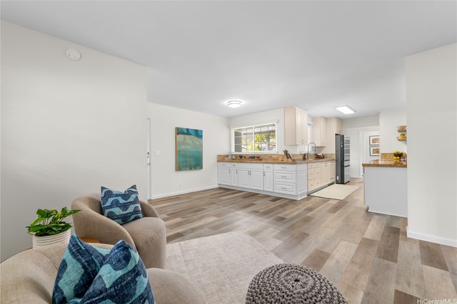 730 Kumukahi Place, Honolulu, HI 96825
