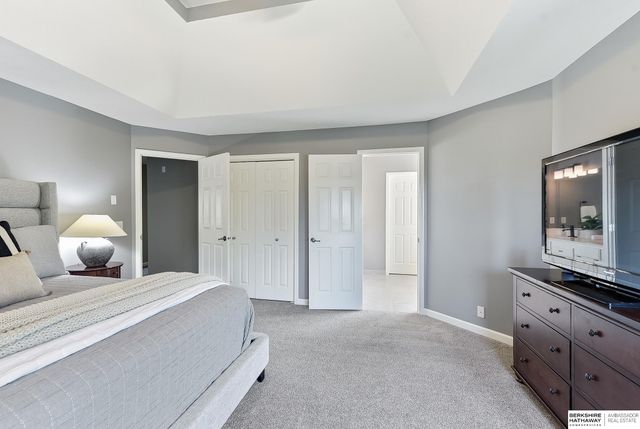 3404 S 219th Street, Elkhorn, NE 68022