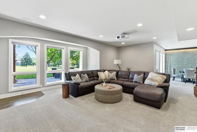 3404 S 219th Street, Elkhorn, NE 68022