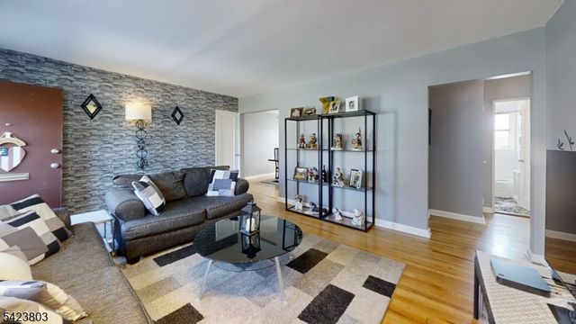 29 Colfax Manor D, Roselle Park Boro, NJ 07204