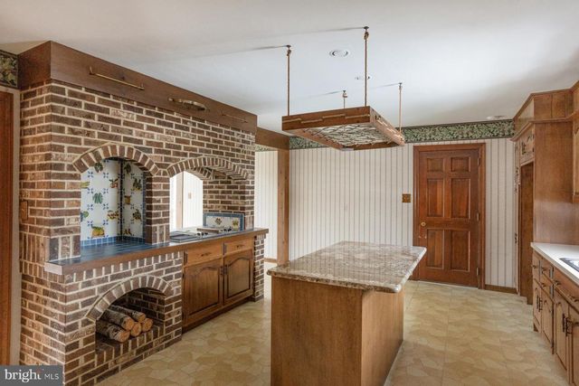 1518 COUNTRY CLUB DR, Lancaster, PA 17601