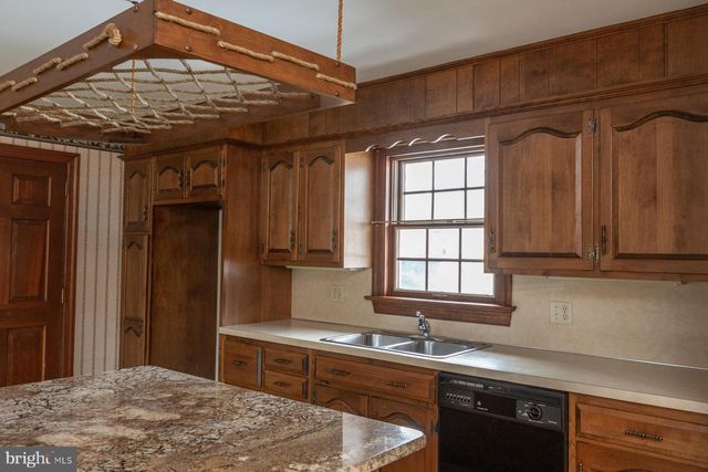 1518 COUNTRY CLUB DR, Lancaster, PA 17601