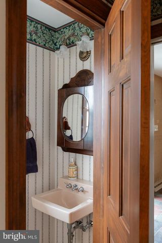 1518 COUNTRY CLUB DR, Lancaster, PA 17601