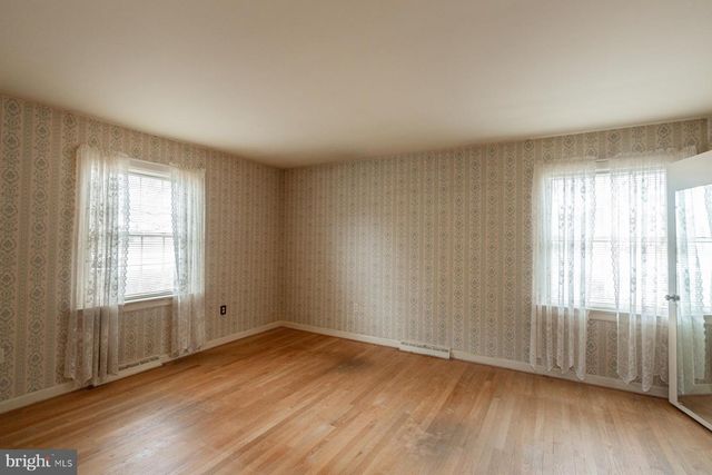 1518 COUNTRY CLUB DR, Lancaster, PA 17601